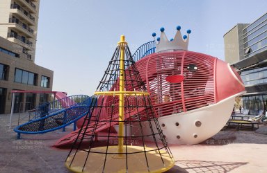 新疆喀什市北湖瓏灣海鯨魚樂(lè)園